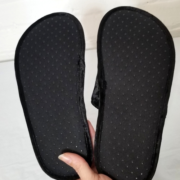 Pink Victoria's Secret Black Slippers - Picture 5 of 6